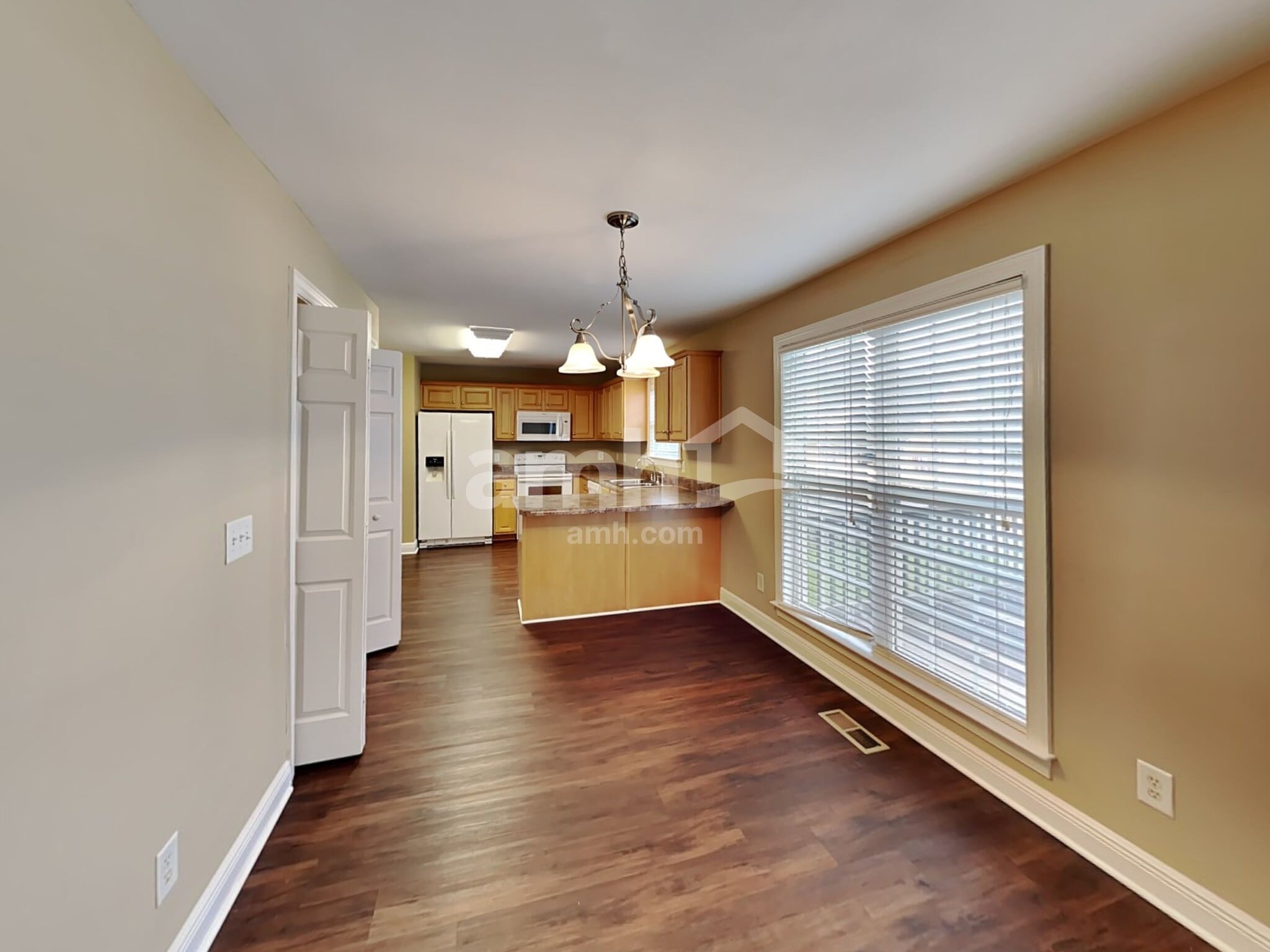 Building Photo - 3012 Clyde Cir