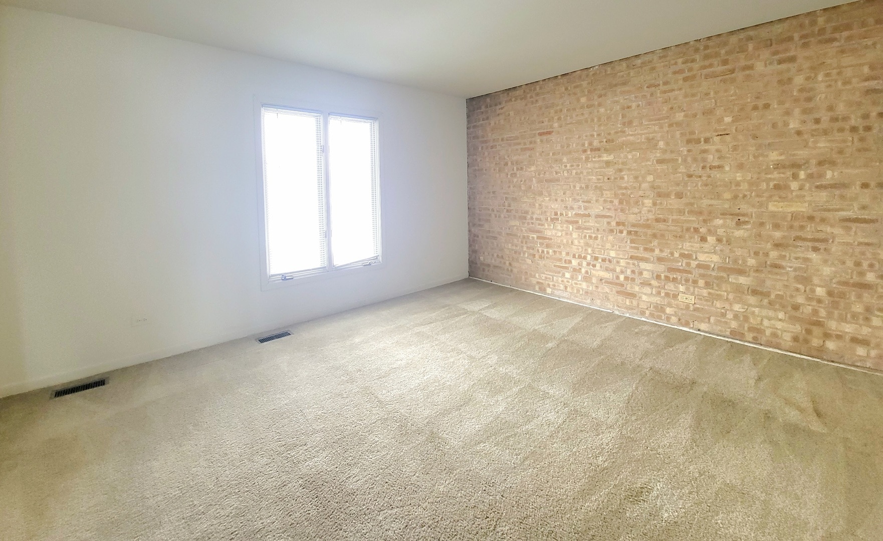 Building Photo - 712 Concord Ln