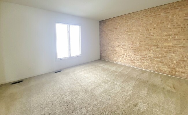 Building Photo - 712 Concord Ln