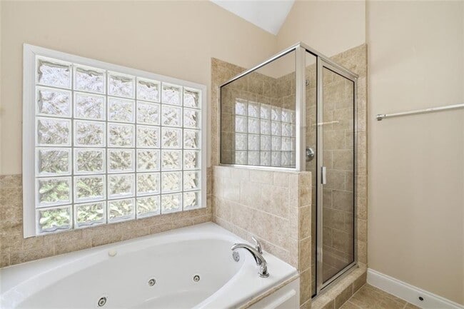 Building Photo - 2532 Village Creek Landing SE