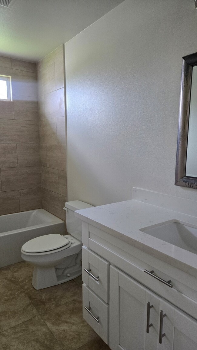 Building Photo - 2724 Avenue D