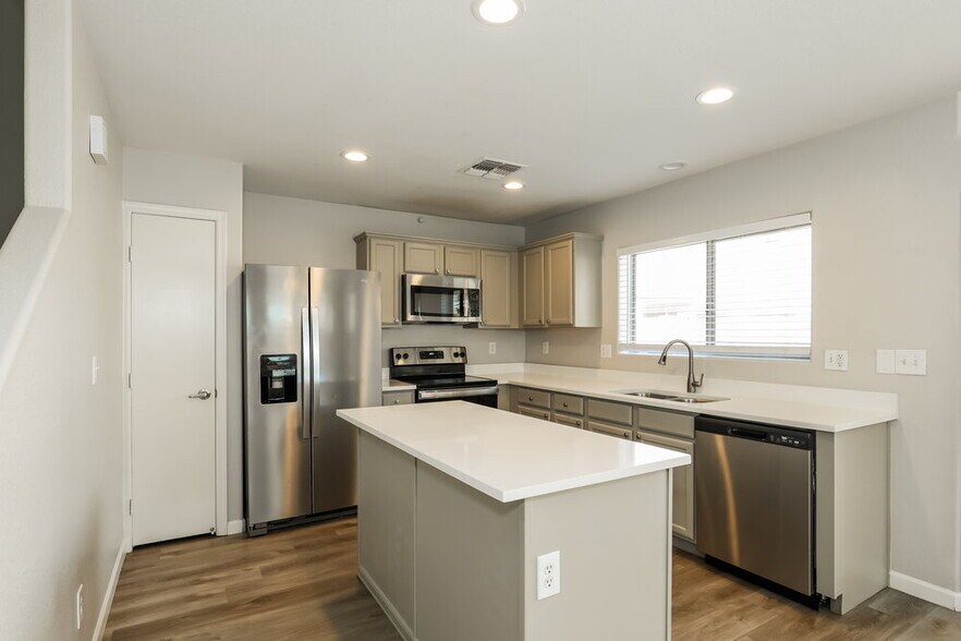 Building Photo - 6438 W Constance Way