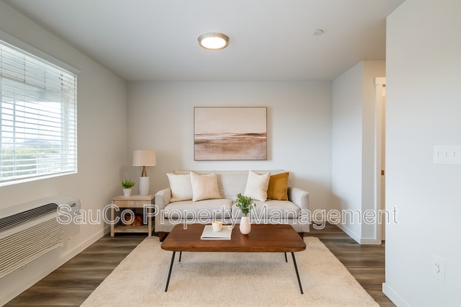 Building Photo - 2564 Hawthorne St