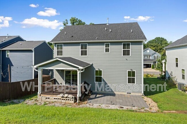 Building Photo - 441 Chinook Dr