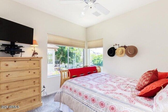 Building Photo - 8841 S 51st St