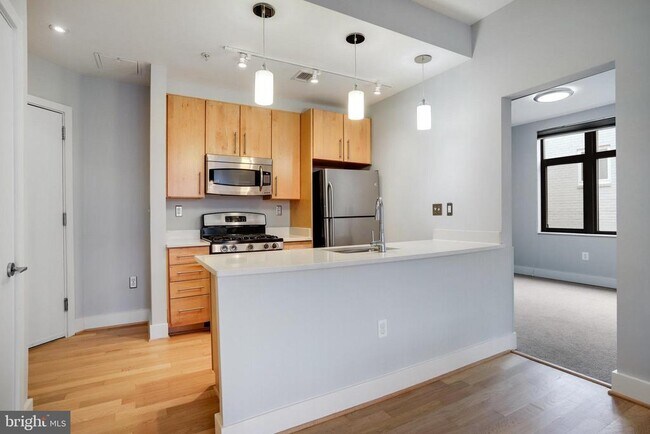 Building Photo - 1435 Chapin St NW