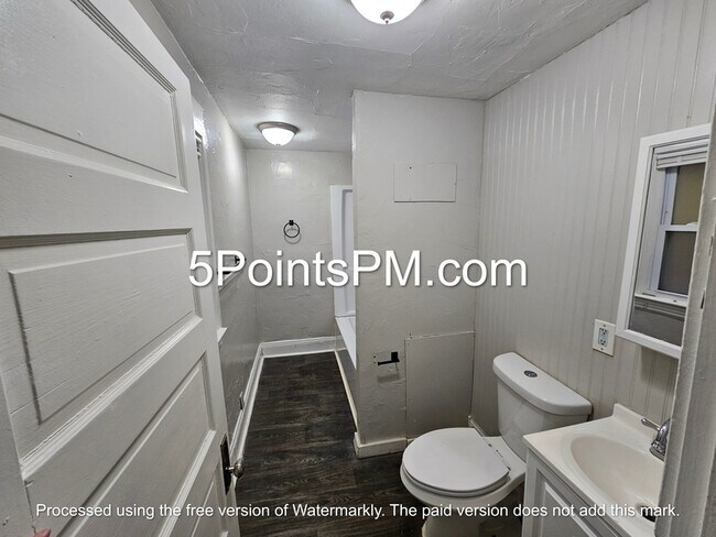 Building Photo - 379 E 162nd St