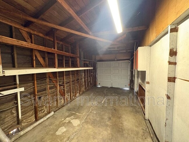 Building Photo - 21612 Berendo Ave