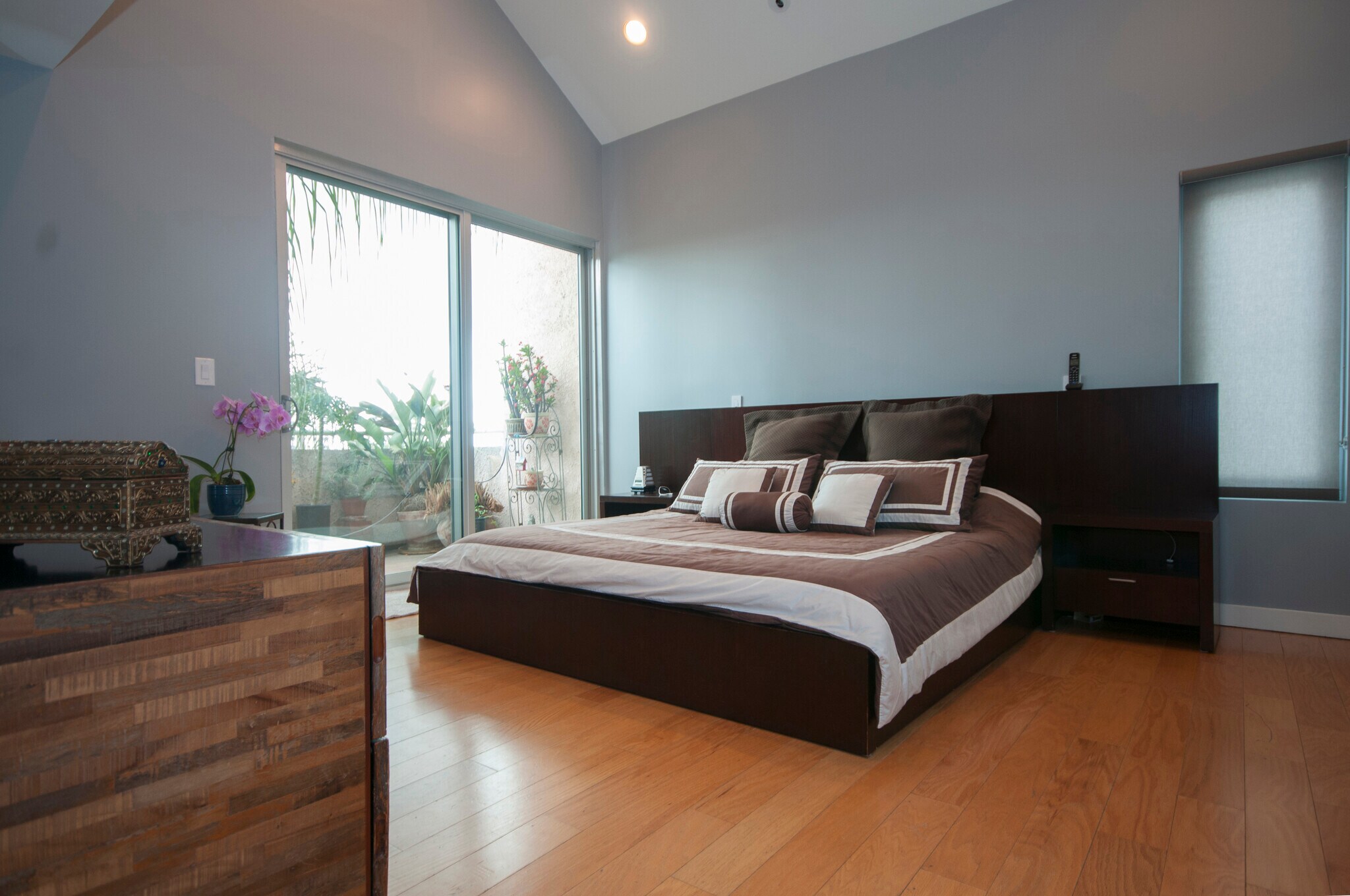 Primary Bedroom - 7121 Hillside Ave