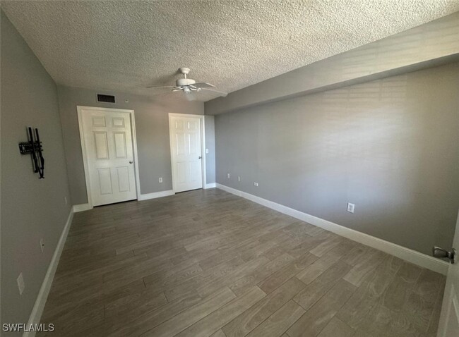 Building Photo - 8735 River Homes Lane