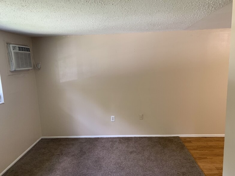 Living Room - 1213 Mook St