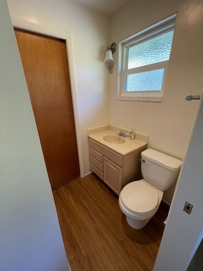 Building Photo - Edmonds View Home