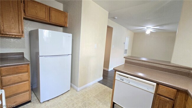 Building Photo - 5002 S Rainbow Blvd