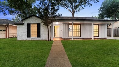 Building Photo - 9643 Val Verde St