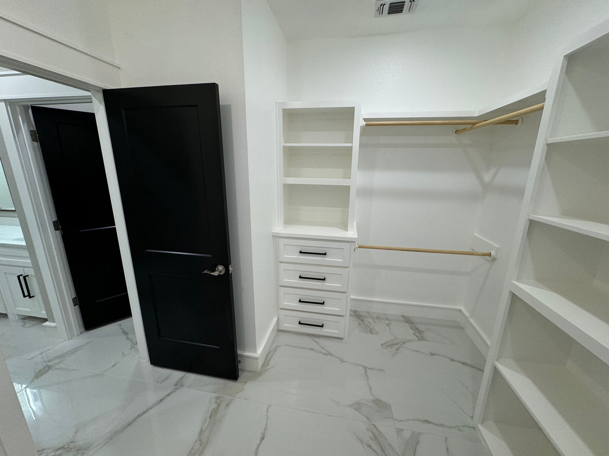 Building Photo - 904 N Fulton Ave