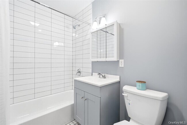 Building Photo - 9 Charles Ln