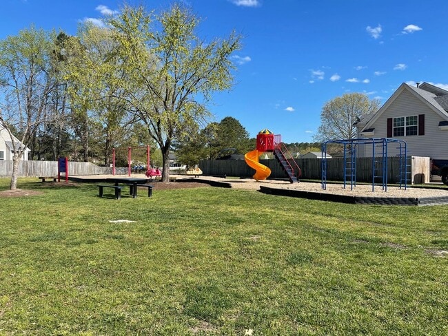 Building Photo - Bryant Farms