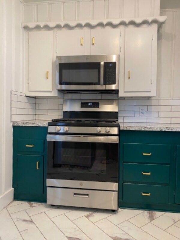 Building Photo - 2418 22nd St