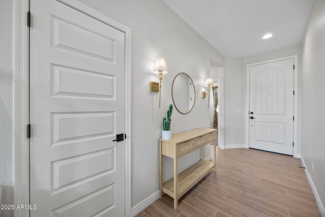 Building Photo - 11716 N 168th Dr