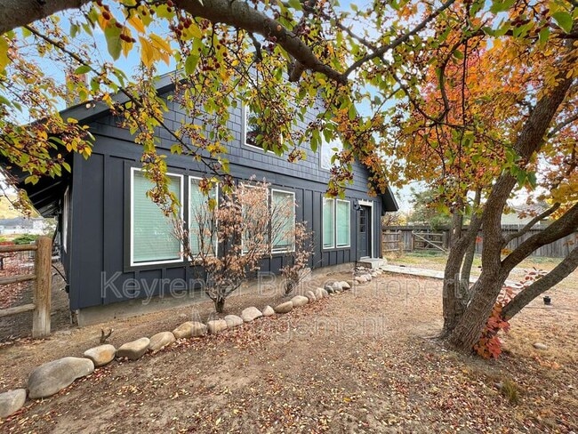 Building Photo - 5600 N Pierce Park Ln