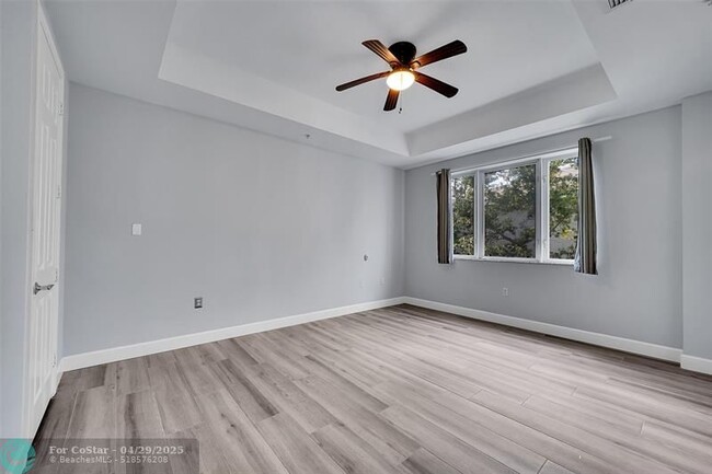 Building Photo - 1902 Coral Heights Ct