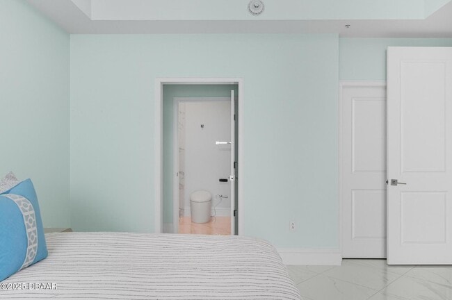 Building Photo - 200 Ocean Crest Dr