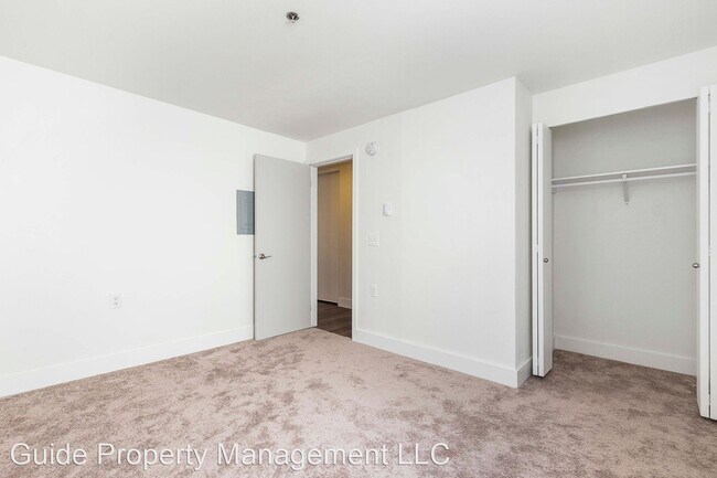 Building Photo - 2450 Aurora Ave N