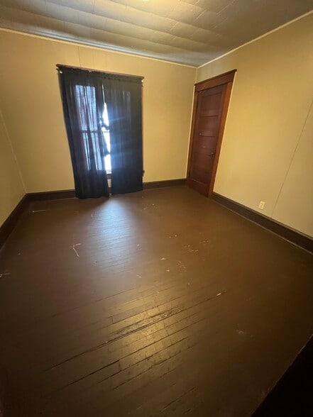 Building Photo - 305 Mount Zoar St