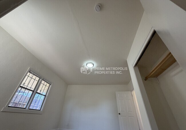 Building Photo - 1715 82nd Ave