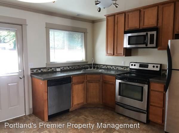 Building Photo - 2 br, 1 bath House - 9334 N Lombard Street #1
