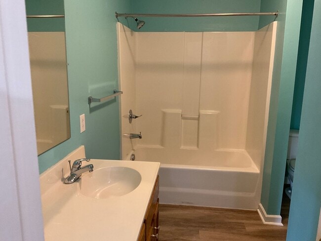 Building Photo - 2 Bedroom, 2 Baths Duplex Apartment for Rent with Unfinished Basement