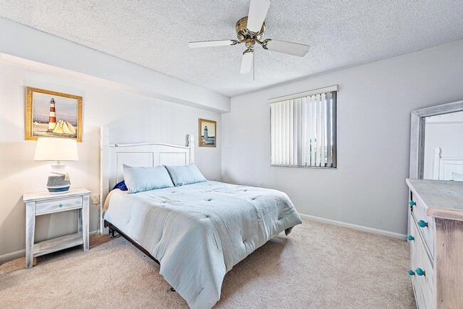 Building Photo - 601 S Seas Dr