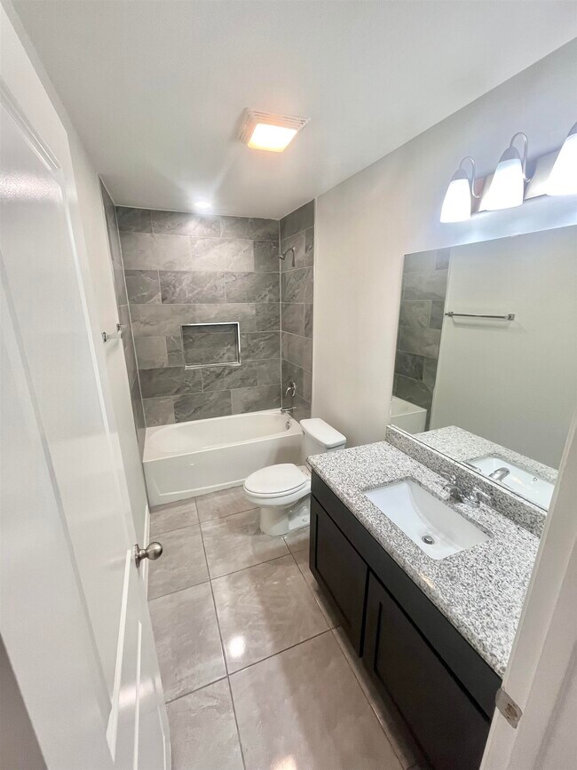 Building Photo - 5412 Capilla St