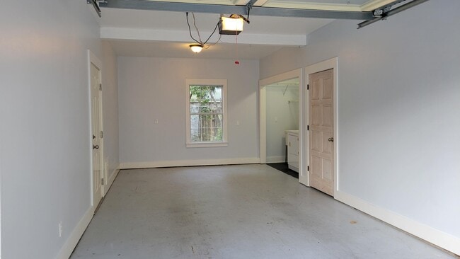 Building Photo - 45 S Blue Heron Dr
