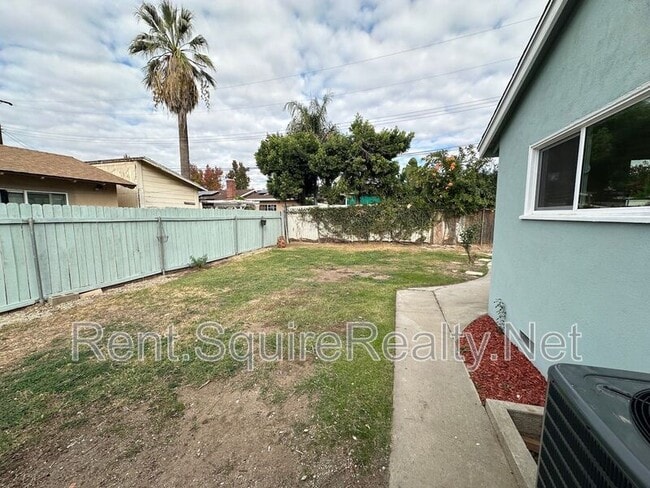 Building Photo - 747 E Benbow St