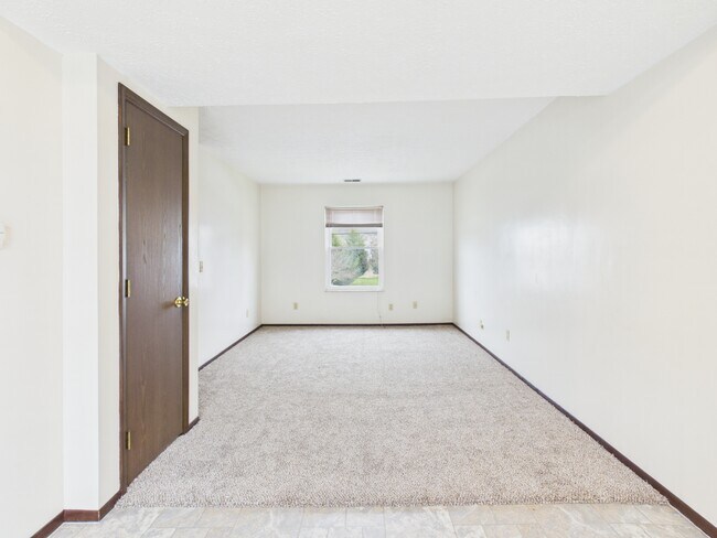 Building Photo - 534 Martin Ave