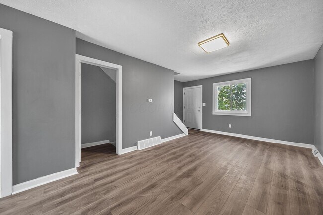 Building Photo - 3654 Arnelle Rd