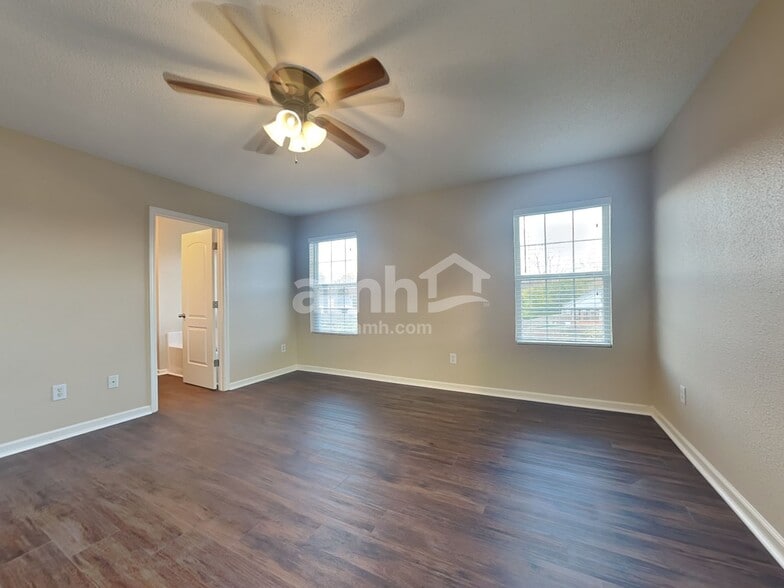 Building Photo - 4291 Raintree Rd