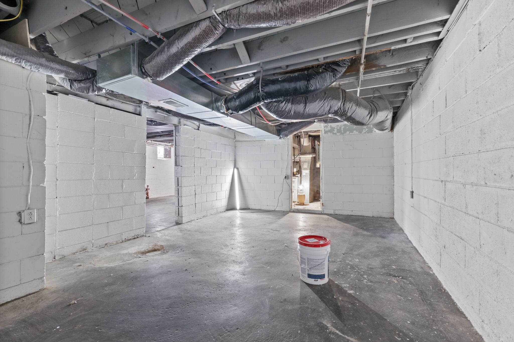 Building Photo - 1227 W 25th St