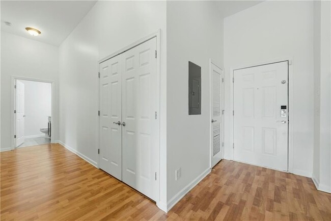 Building Photo - 4805 W Village Way