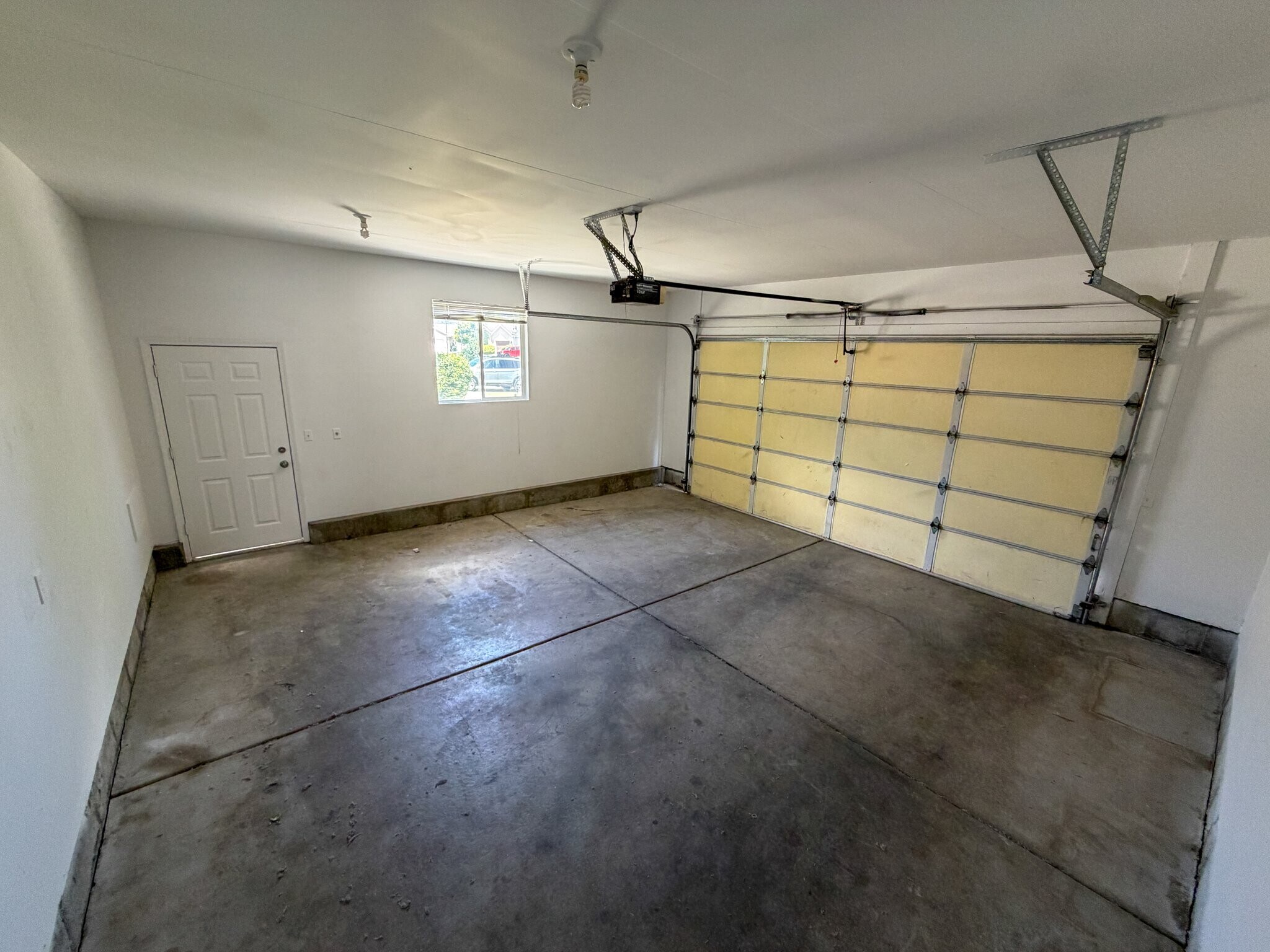 Building Photo - 11246 Glen Croft Ln