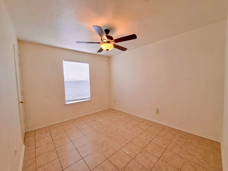 Bedroom 2 - 5706 Greengate Dr