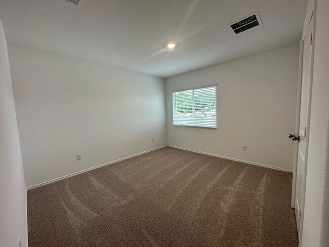 Building Photo - 228 Jeffers