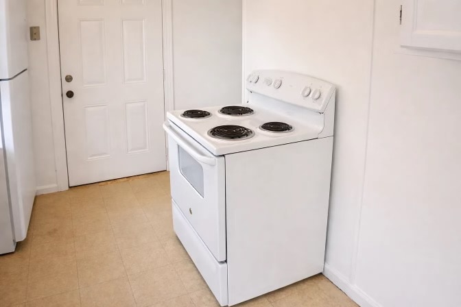 Building Photo - 2 Wallace Rd