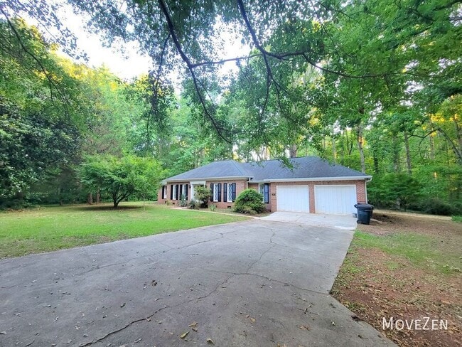 Building Photo - 303 Driftwood Dr