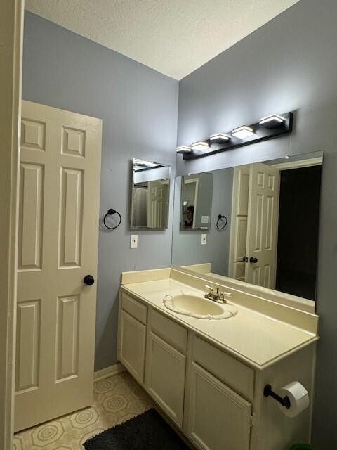 Building Photo - 2323 Fairwind Rd