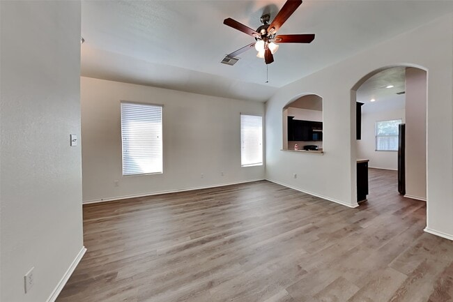Building Photo - 10016 Sterling Pl Dr