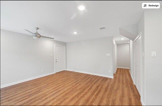 Building Photo - 6619 Bacher St
