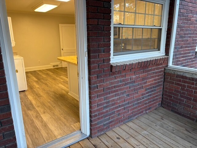 Building Photo - 361 Mills Ave