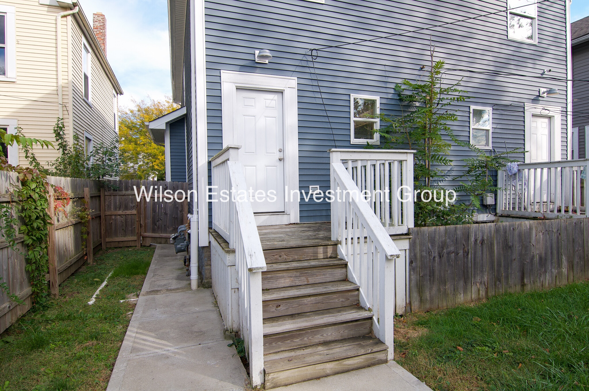 Building Photo - 213 Midland Ave